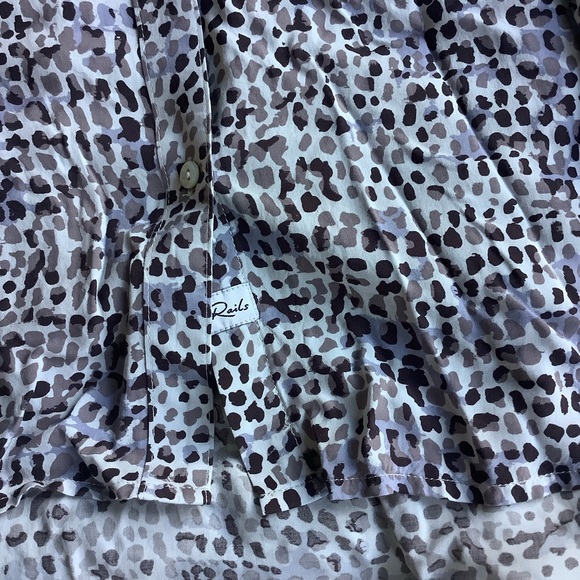 NWT Rails Josephine Blue Reptile print button down shirt Medium - Picture 4 of 8